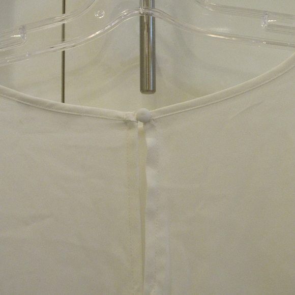 Cute Off-white Flowy Blouse Top - Picture 4 of 7